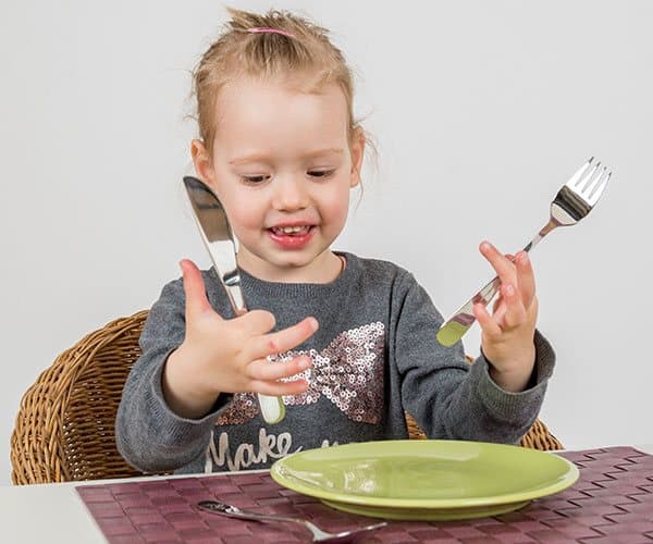 ergonomisches Kinder Besteck hilft ihrem Kind sich selbst zu füttern und Geschirr richtig zu benutzen Doddl Löffel & Gabel Besteckset für Kinder Heidelbeerblau Kleinkinder und Babies 12 Monate 